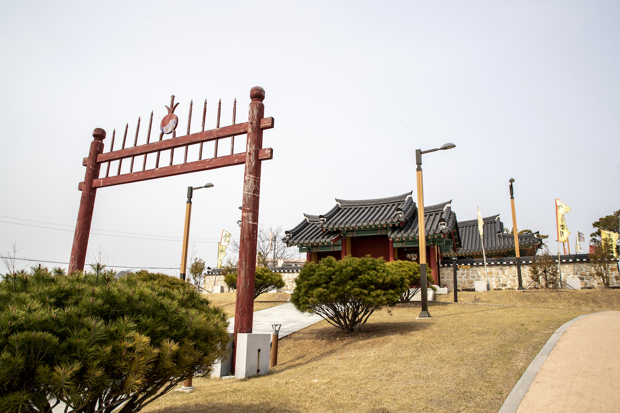 Mokpo – город или состояние? Скромный портовый город, горные орхидеи, улицы-лестницы и трехногие осьминоги.