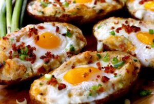 Как вкусно запечь картошку в духовке?