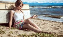 Можно ли купаться в море во время месячных?