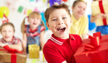 Как подобрать подарок для мальчика 8 лет?