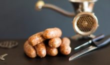 Как сделать колбасу в домашних условиях?
