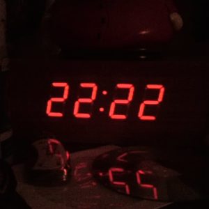 Что означает 22:22 на часах?