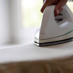 Как почистить утюг в домашних условиях?