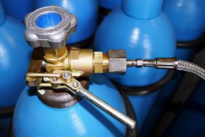 Где заправить газовые баллоны для дачи?