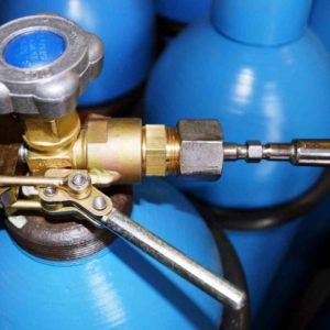 Где заправить газовые баллоны для дачи?