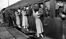 Любовь во время войны: 20 фотографий, наполненных глубокими чувствами