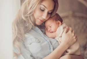 Почему икает новорожденный?