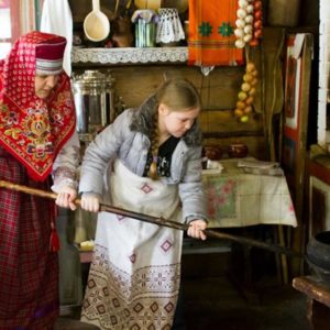 Отец отправил сына в село, чтобы показать ему, что такое бедность