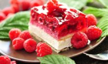 Творожный десерт с желатином и фруктами