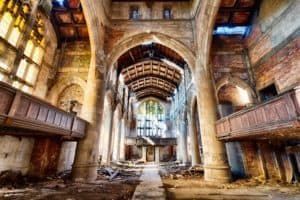 25 очень жутких заброшенных мест со всего мира