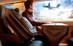 Зачем при взлете просят открывать шторки на иллюминаторах: 12 авиа-фактов
