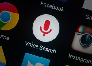 Что делать, если голосовой поиск Google пишет: «Чтобы выполнить это действие, разблокируйте устройство»?