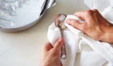 Как почистить серебро фольгой и содой?