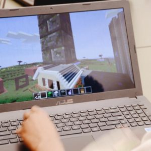 Как развернуть Minecraft на весь экран?