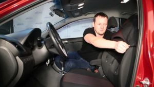 Как надеть чехлы на сиденья автомобиля?