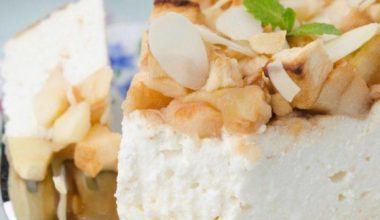 Творожная запеканка с яблоками. Как приготовить десерт?