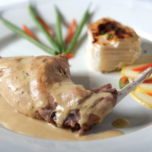 Как приготовить кролика, чтобы мясо было мягким и сочным?