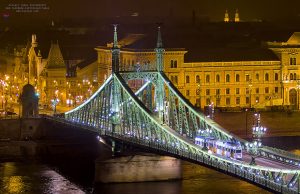 Рождественское оформление улиц Будапешта