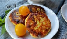 Как приготовить сырники из творога на сковороде?