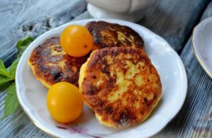 Как приготовить сырники из творога на сковороде?