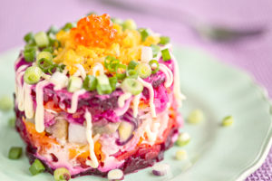 3 быстрых и вкусных салата для новогоднего стола