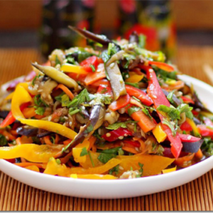 Какой самый вкусный рецепт баклажанов по‑корейски?