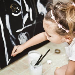 Как научить ребенка рисовать?