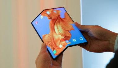Huawei Mate X ‑ складной смартфон из ближайшего будущего