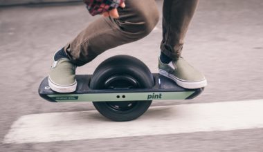Onewheel Pint ‑ гибрид гироскутера, скейтборда и моноколеса