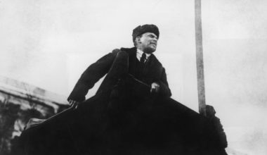 Тест: 10 сложных вопросов о Ленине
