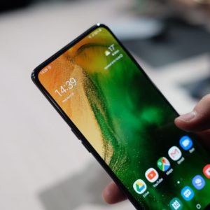 Galaxy A80 ‑ пожалуй, самый необычный смартфон Samsung