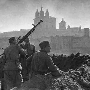 Тест на чувство патриотизма: а вы знаете стихи о Великой Отечественной войне?