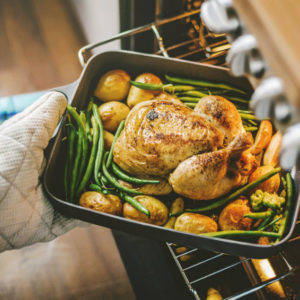 7 полезных функций электродуховок, превращающих готовку в наслаждение