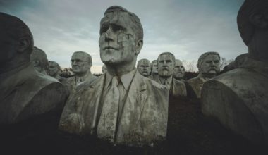 Тест: узнайте 10\10 исторических личностей по скульптурам и бюстам ‑ или слишком сложно?
