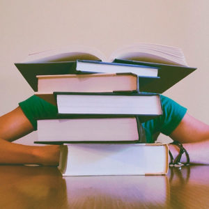 Тест: вы ‑ книжный “монстр”, если до сих пор помните курс школьной литературы на 100%