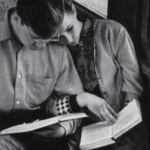 Тест: в СССР рисковали свободой, пытаясь купить эти 15 запрещенных книг. Вспомните их названия по цитатам?