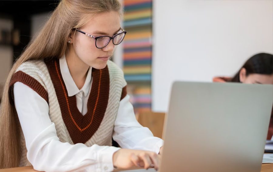 Как происходит профессиональное самоопределение школьников в онлайн-школе