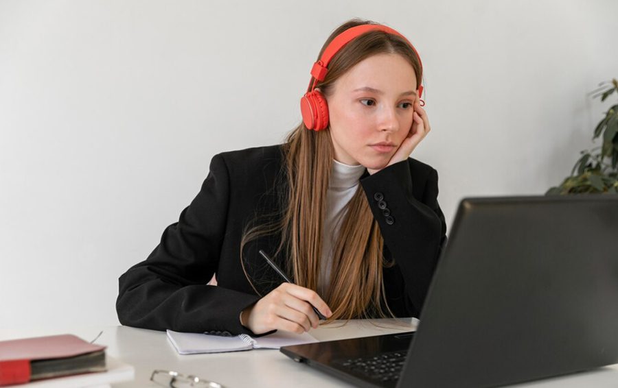 Как происходит профессиональное самоопределение школьников в онлайн-школе