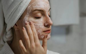 Как ухаживать за кожей с расширенными порами: 6 бьюти-хаков