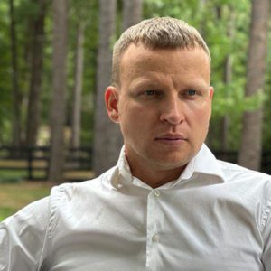 «Я хочу, чтобы у людей была возможность выбора и покупки своей первой квартиры или дома, ведь тогда будет проще создавать семью» —   интервью Евгения Ахневского, директора по строительству компании «МЕРА» о перспективах доступного жилья