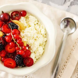 6 вкусных добавок для творога, чтобы разнообразить завтрак
