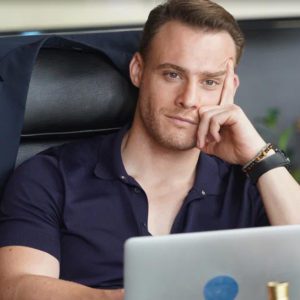 Быть трудоголиком невыгодно: 7 причин