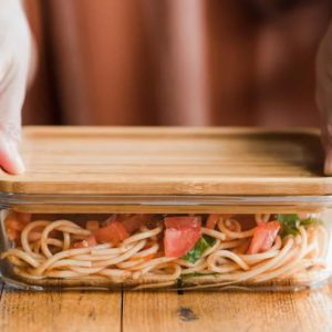 6 частых ошибок в хранении продуктов, из‑за которых они портятся