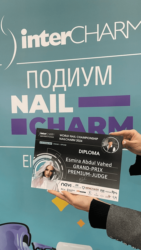 Девушка из Туркменистана NailCharm2024