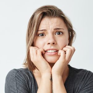 Привычка сжимать зубы: что это говорит о человеке?