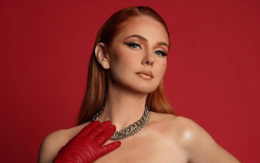Лена Катина