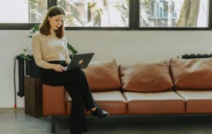 Как перестать быть невидимкой на работе: 6 способов заявить о себе