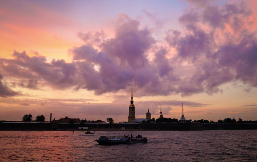 Как сэкономить на поездке в Санкт-Петербург